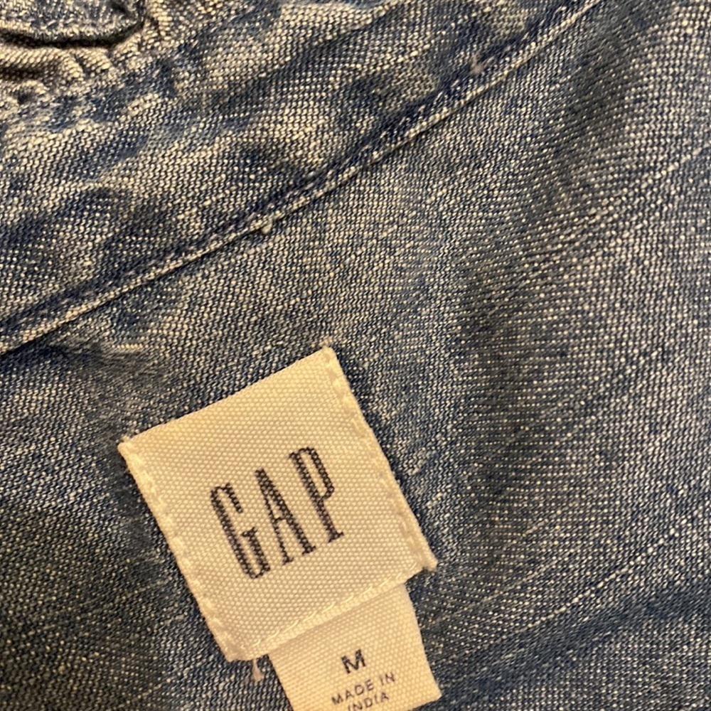 Gap Ruffle Neck Indigo Button Down Blouse. Size M - image 4